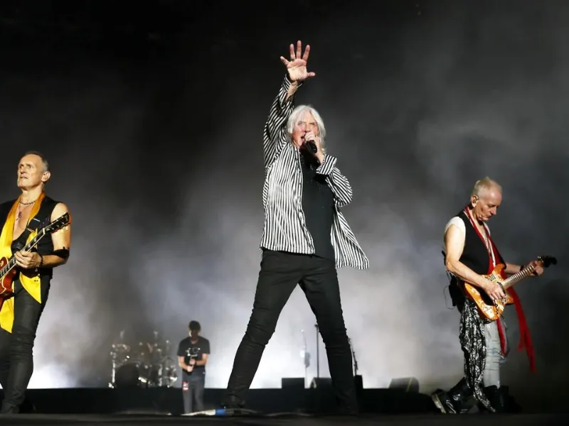 Def Leppard Tickets 10th September Utah First Credit Union Amphitheatre